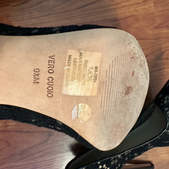 BCBG Max Azaria Black Lace stilettos black leather high Heels. Stunning. - Picture 7 of 10